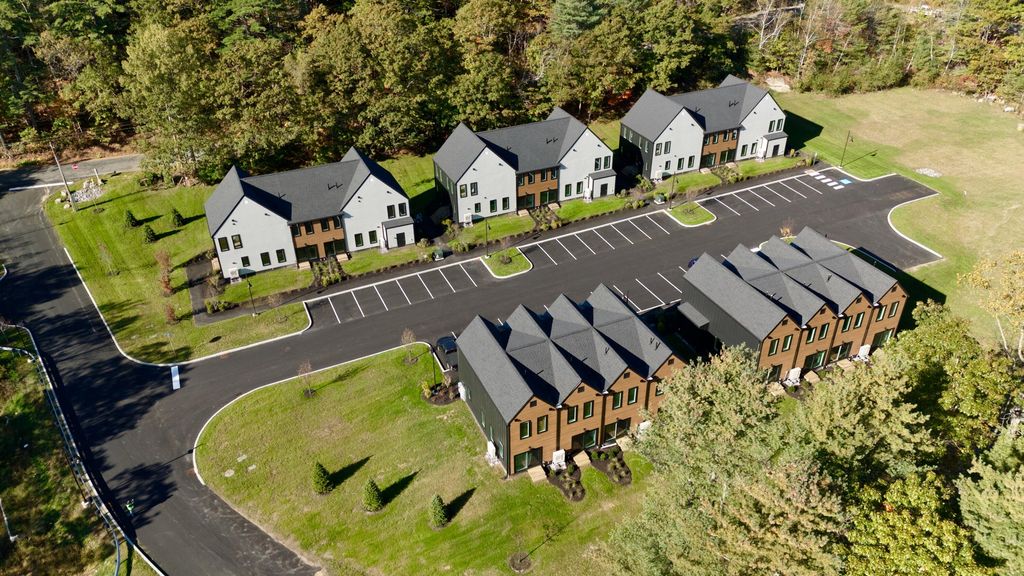 Photo of 16 Cedar Bend #16, Boothbay, ME 04537 (MLS # 1652527)