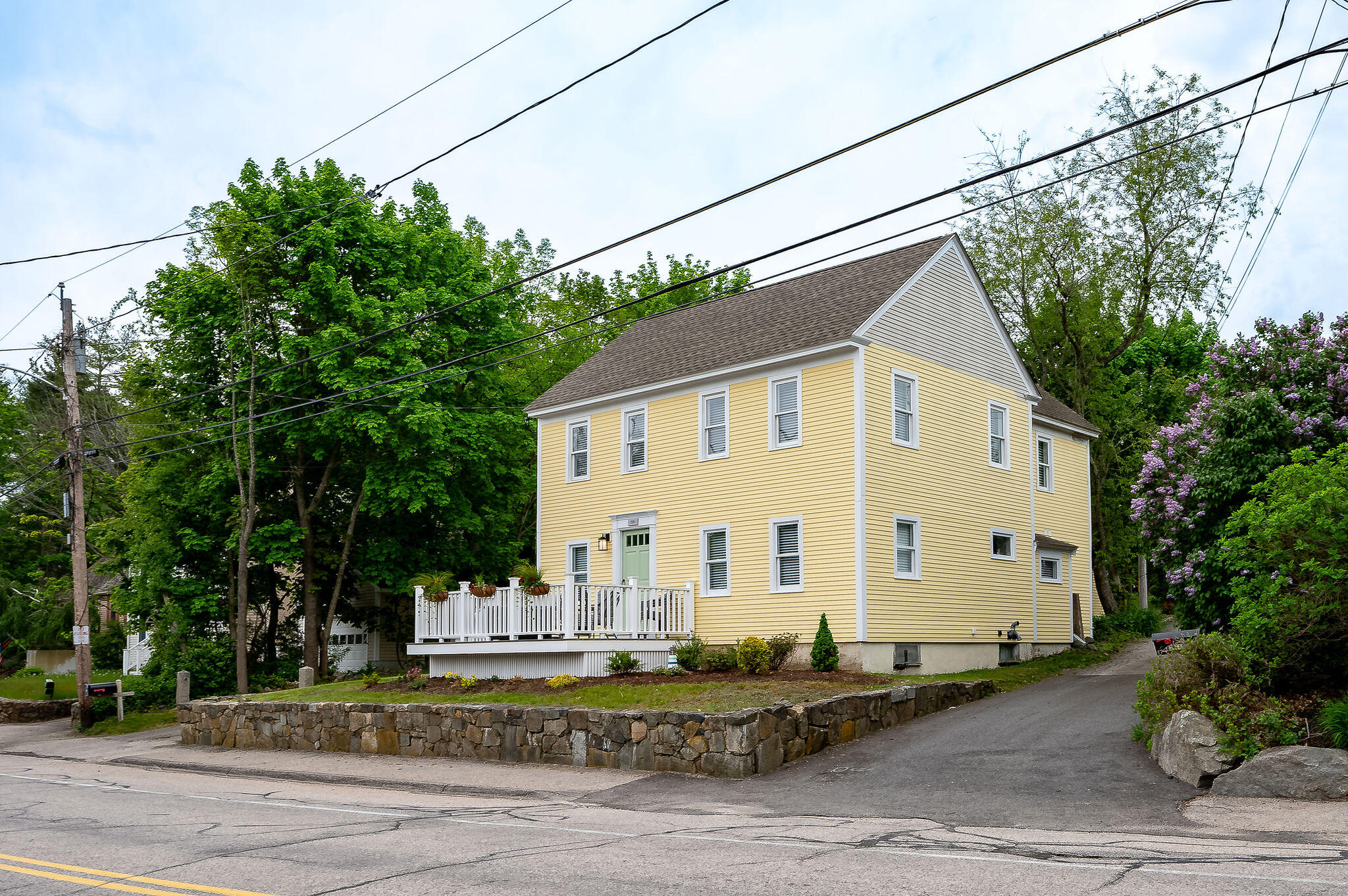 281 York Street