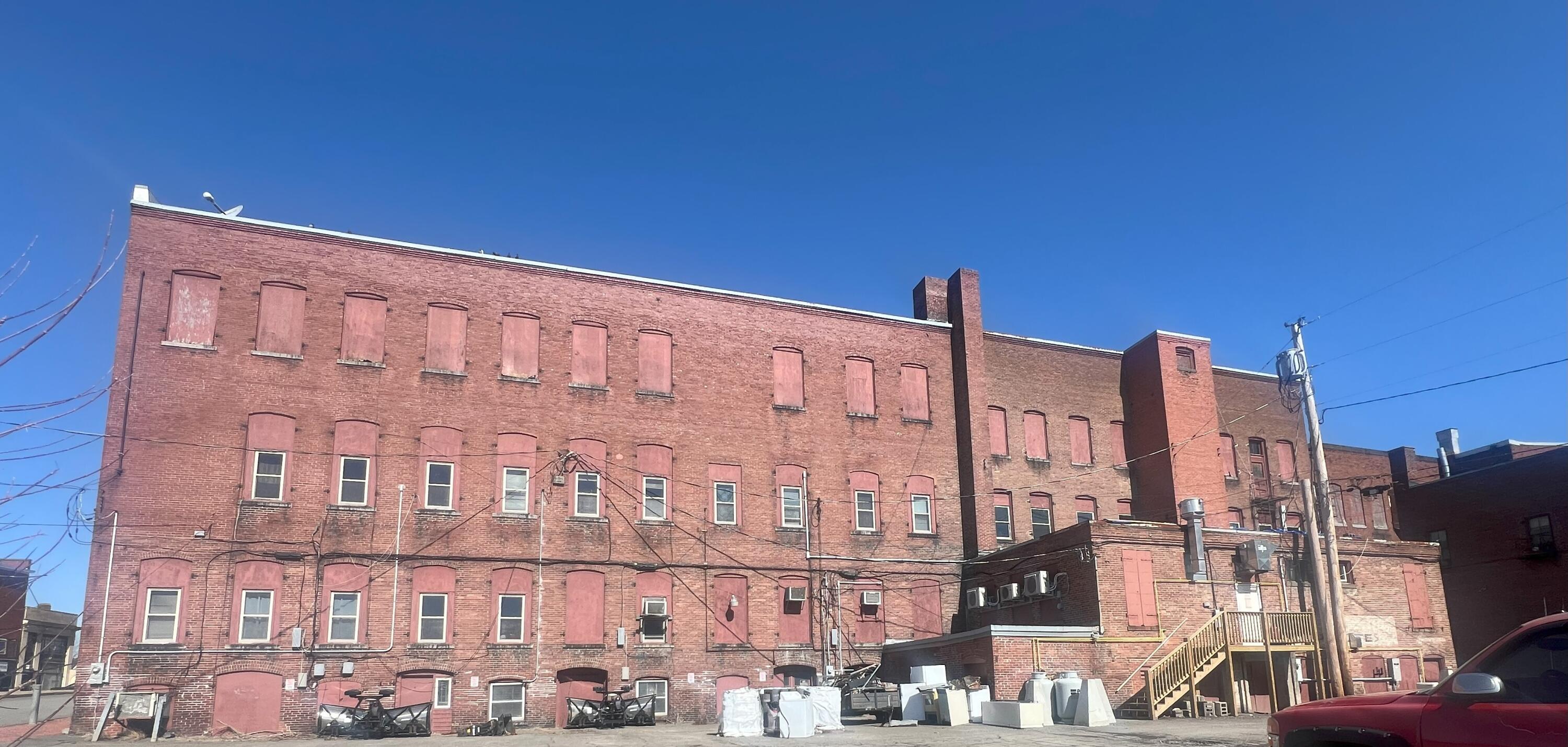 13-31 Market Square
