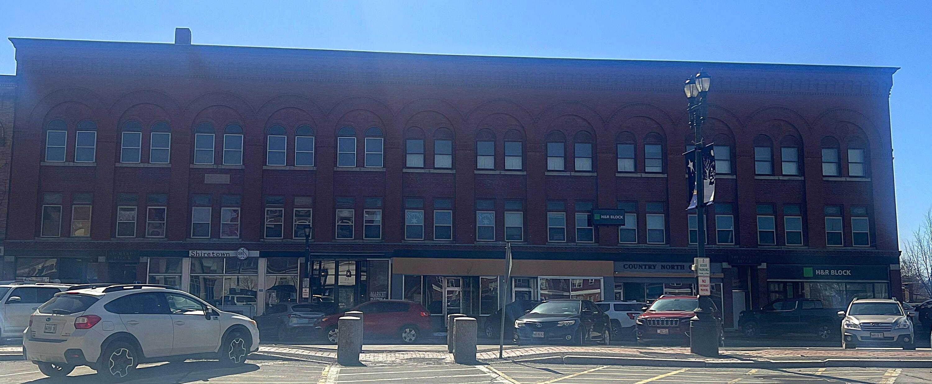 13-31 Market Square