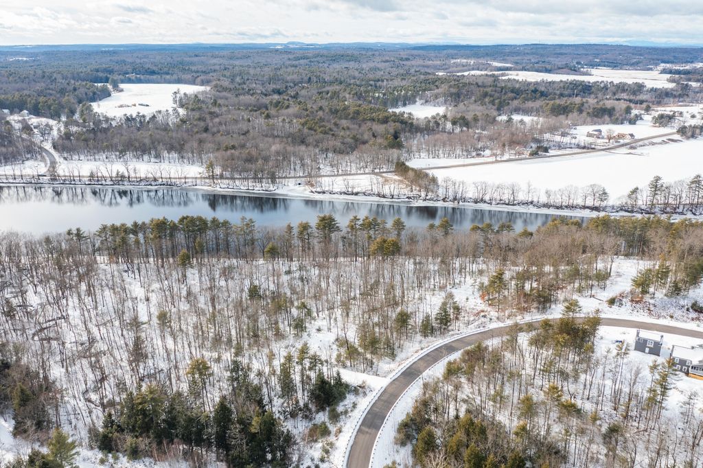 Photo of 9 Commons Drive, Lewiston, ME 04240 (MLS # 1654903)