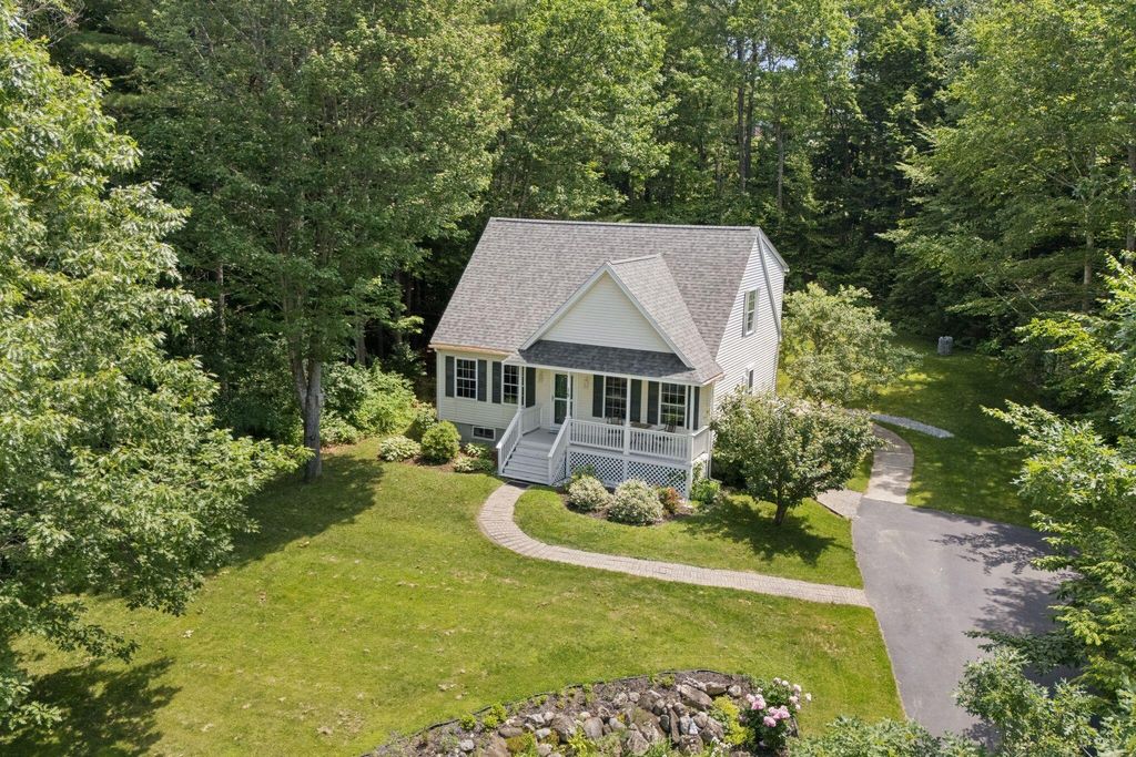 Photo of 15 Graystone Road, Gray, ME 04039 (MLS # 1627994)