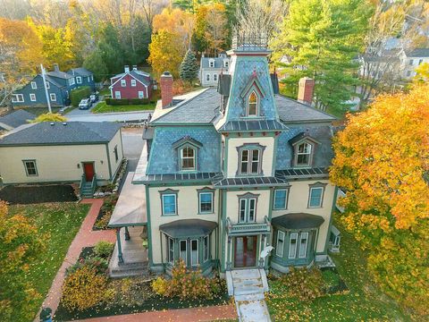 Photo of 15 Middle Street #3, Hallowell, ME 04347 (MLS # 1642352)