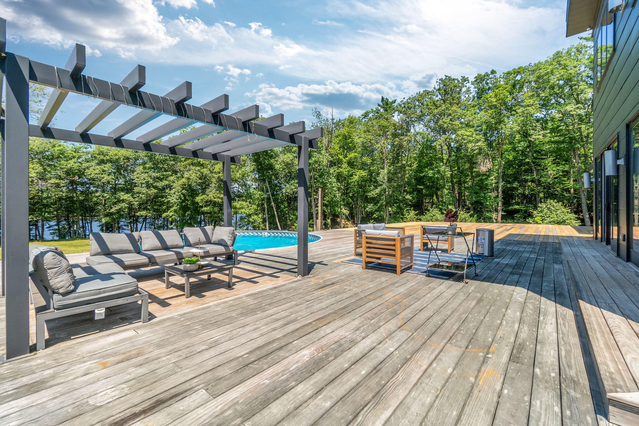 764 N River Road