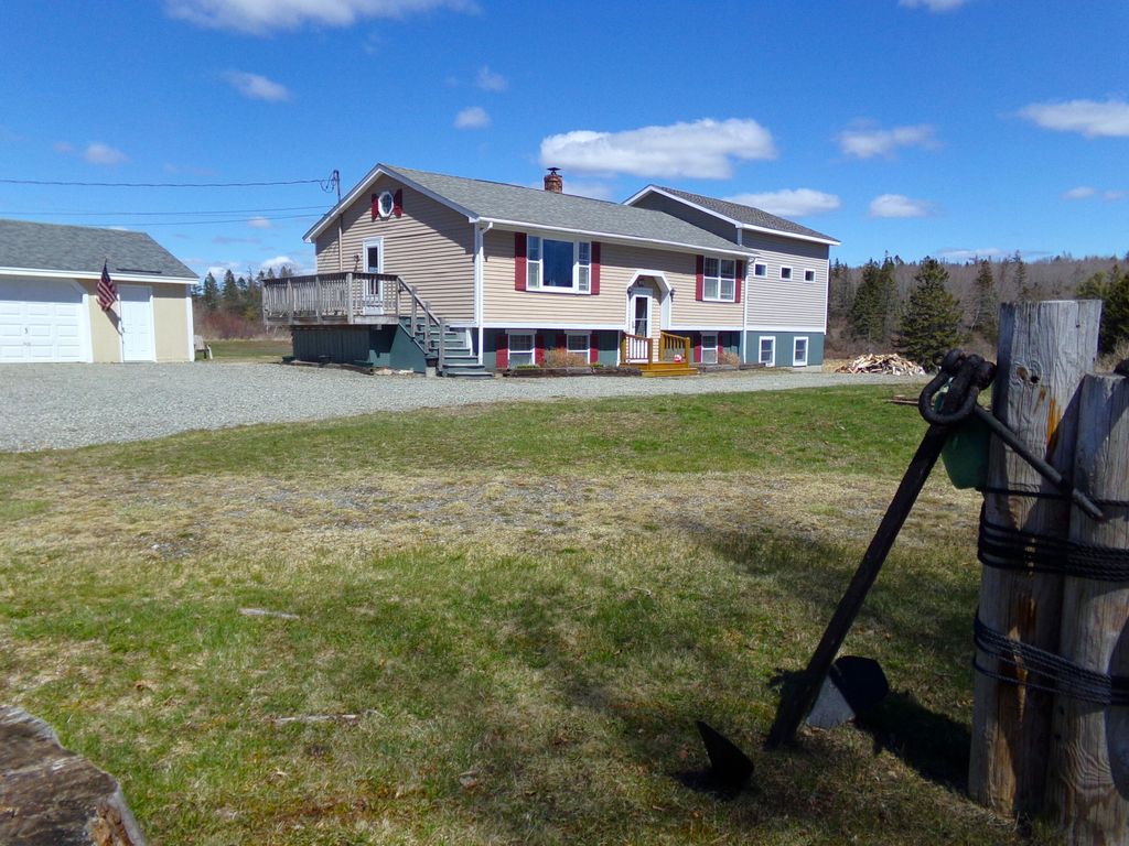 Photo of 112 Hillcrest Drive, Winter Harbor, ME 04693 (MLS # 1660080)