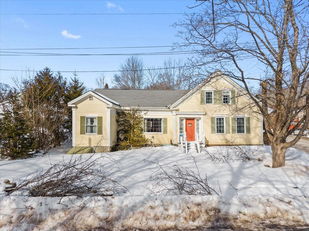 Photo of 14 Oak Street, Bucksport, ME 04496 (MLS # 1653973)