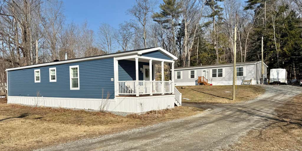 Photo of 14 &amp; 16 Hayden Avenue, Norway, ME 04268 (MLS # 1659528)