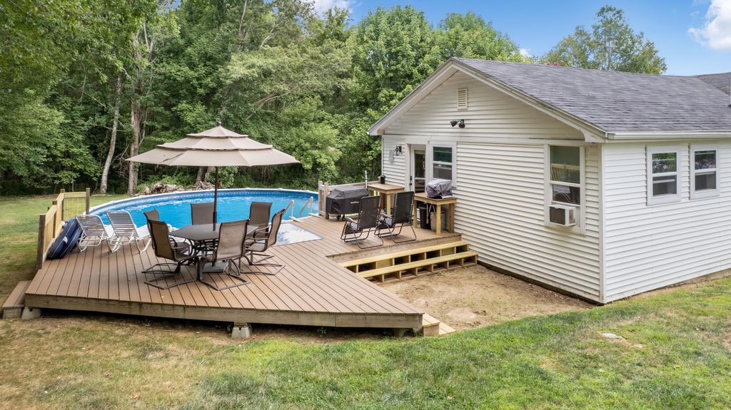 Photo of 120 Brentwood Drive, Auburn, ME 04210 (MLS # 1636028)