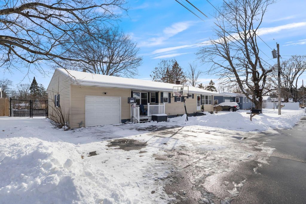 Photo of 3 Labonte Avenue E, Saco, ME 04072 (MLS # 1645336)