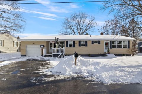Photo of 3 Labonte Avenue E, Saco, ME 04072 (MLS # 1645336)