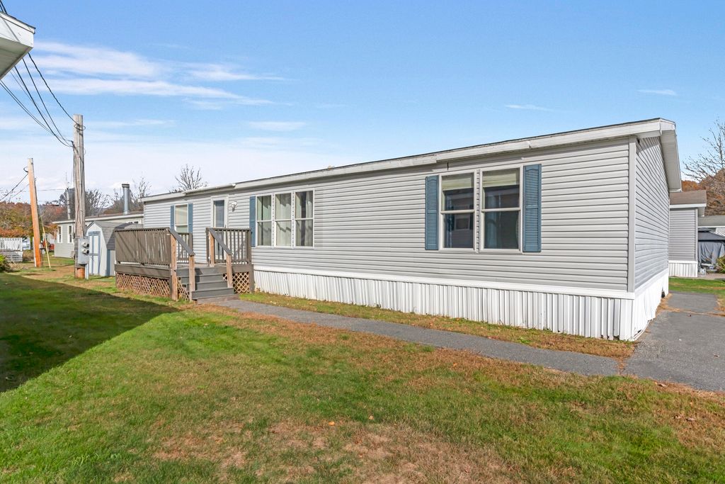 Photo of 13 Young Avenue, Brunswick, ME 04011 (MLS # 1642423)