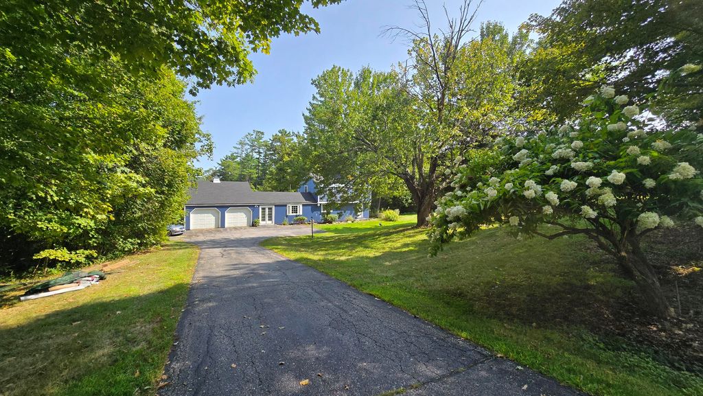 Photo of 385 N Auburn Road, Auburn, ME 04210 (MLS # 1637575)