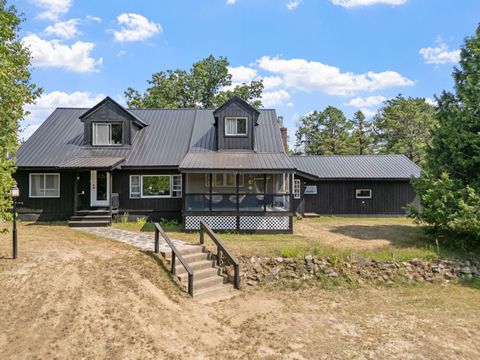 Photo of 9 Whale Rock Lane, Brownfield, ME 04010 (MLS # 1634199) Photo of 9 Whale Rock Lane, Brownfield, ME 04010 (MLS # 1634199)