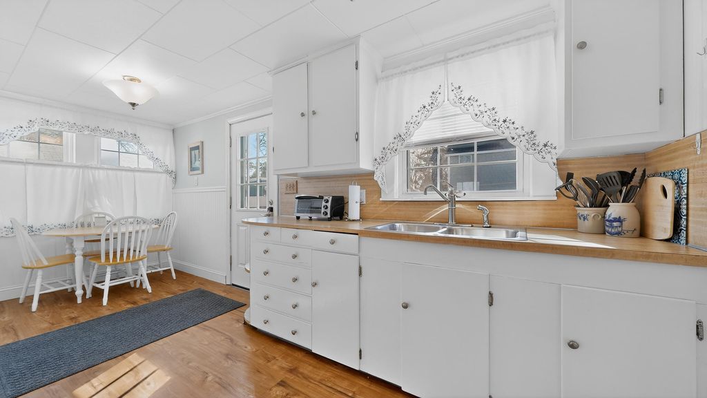 Photo of 6-8 Avenue Three Ave #6-8, Scarborough, ME 04074 (MLS # 1655356)