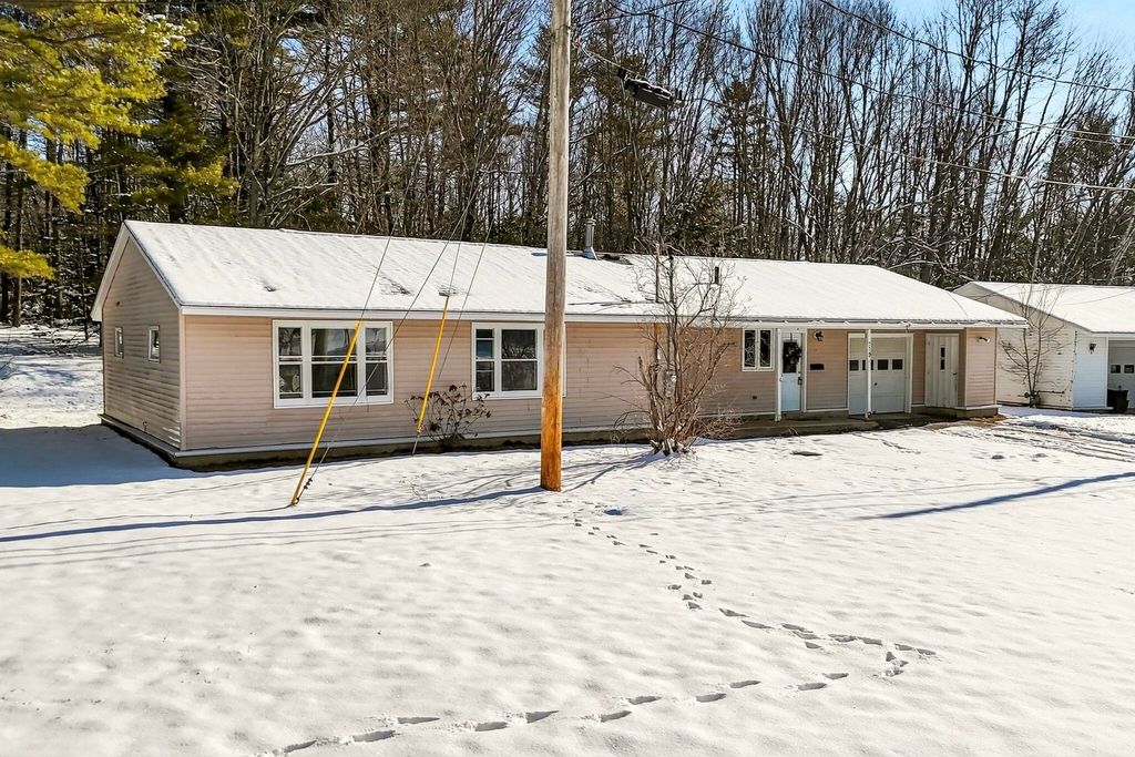 Photo of 224 Congress Circle, Topsham, ME 04086 (MLS # 1655192)