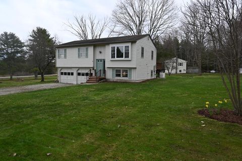 Photo of 8 Lucas Lane, Bowdoinham, ME 04008 (MLS # 1659218)