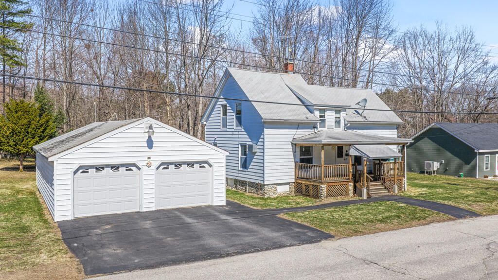 Photo of 80 Stevens Street, Lewiston, ME 04240 (MLS # 1658145)