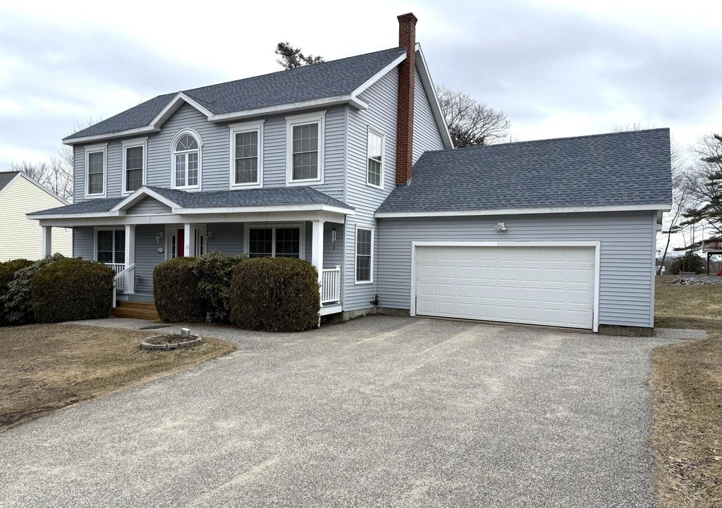 Photo of 13 Oakwood Drive, South Portland, ME 04106 (MLS # 1652575)