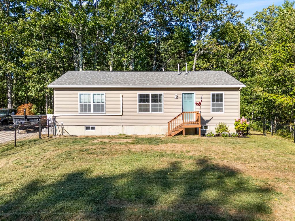 Photo of 175 Main Street, Bowdoinham, ME 04008 (MLS # 1639598)
