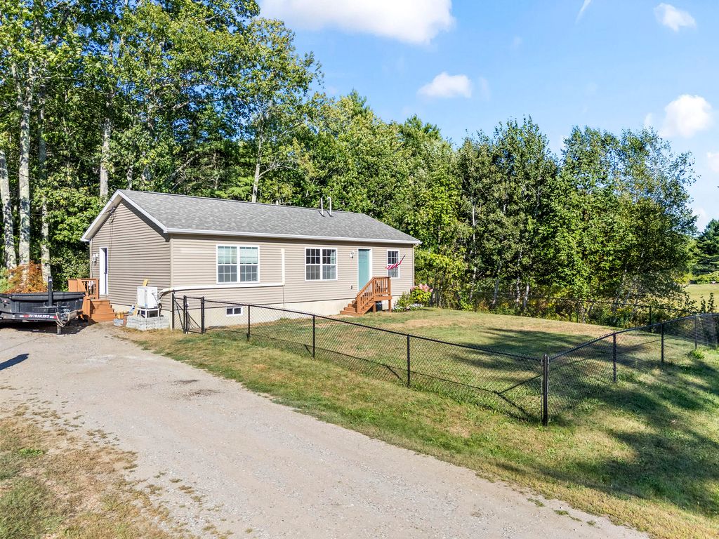 Photo of 175 Main Street, Bowdoinham, ME 04008 (MLS # 1639598)