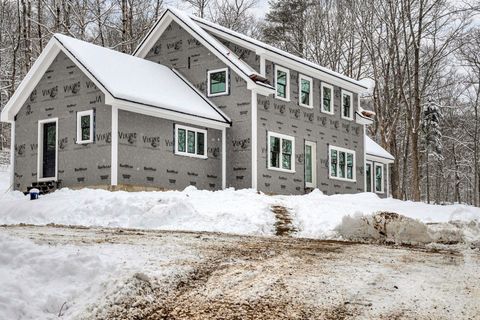 Photo of 101 Gurney Street, Rockport, ME 04856 (MLS # 1652610)