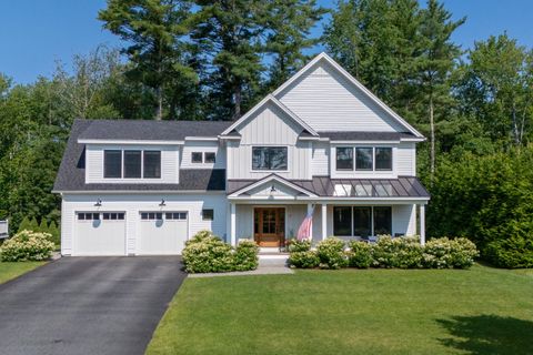 Photo of 9 Dogwood Lane, Yarmouth, ME 04096 (MLS # 1663134)
