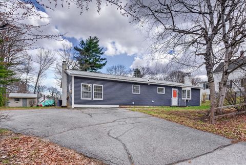 Photo of 24 Summit Street, Auburn, ME 04210 (MLS # 1658694)