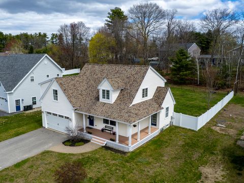 Photo of 11 Carnation Drive, Gorham, ME 04038 (MLS # 1660864)