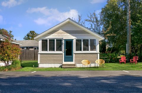 Photo of 3 Breakwater Court #1, Kennebunk, ME 04043 (MLS # 1657267)