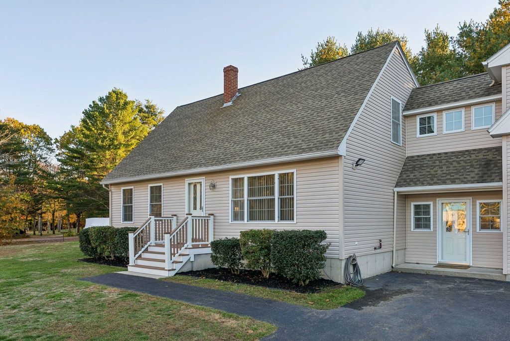 Photo of 10 Tow Road, Biddeford, ME 04005 (MLS # 1642470)