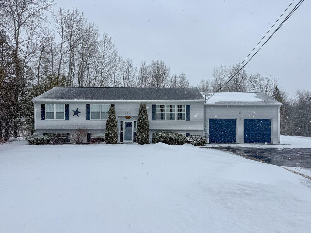 Photo of 2094 Glenwood Avenue, Hermon, ME 04401 (MLS # 1652977)
