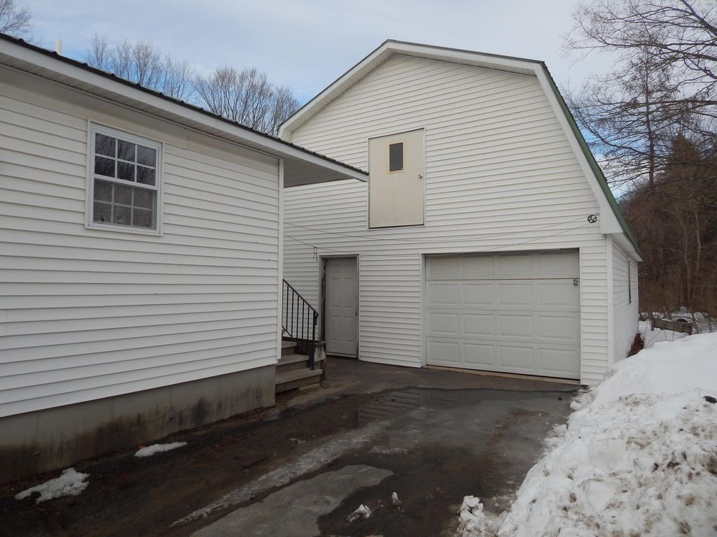 Photo of 19 Park Street, Paris, ME 04281 (MLS # 1652069)