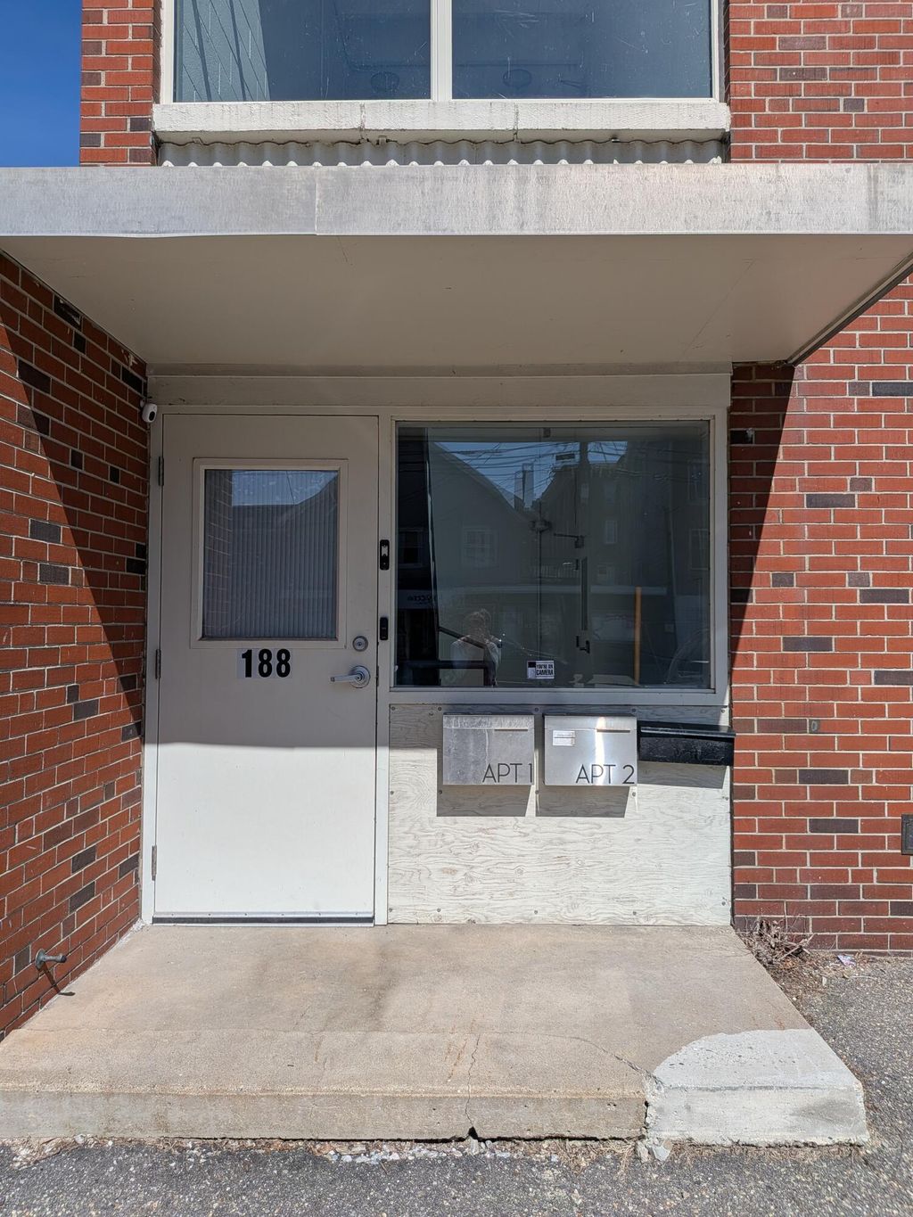 Photo of 188 Lincoln Street, Lewiston, ME 04240 (MLS # 1662061)