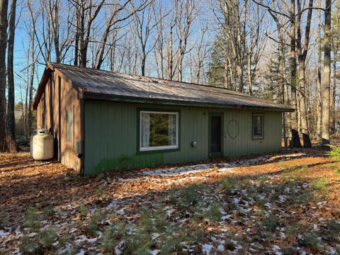 Photo of 26 Middle Ridge Road, Bridgton, ME 04009 (MLS # 1644070)