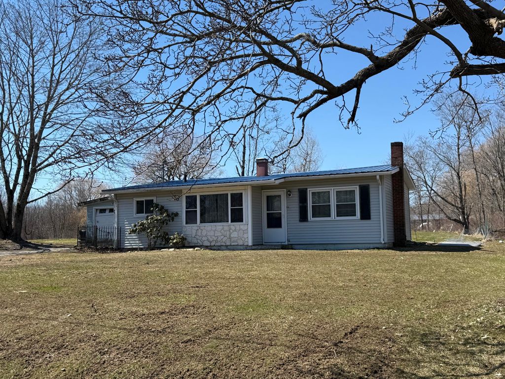 Photo of 40 Lake View Drive, Rockland, ME 04841 (MLS # 1657127)