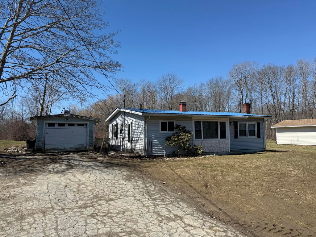 Photo of 40 Lake View Drive, Rockland, ME 04841 (MLS # 1657127)