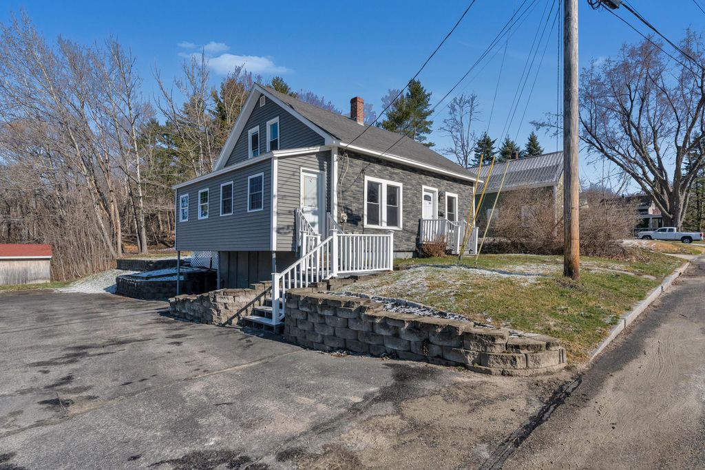 Photo of 44 Towle Street, Auburn, ME 04210 (MLS # 1657076)