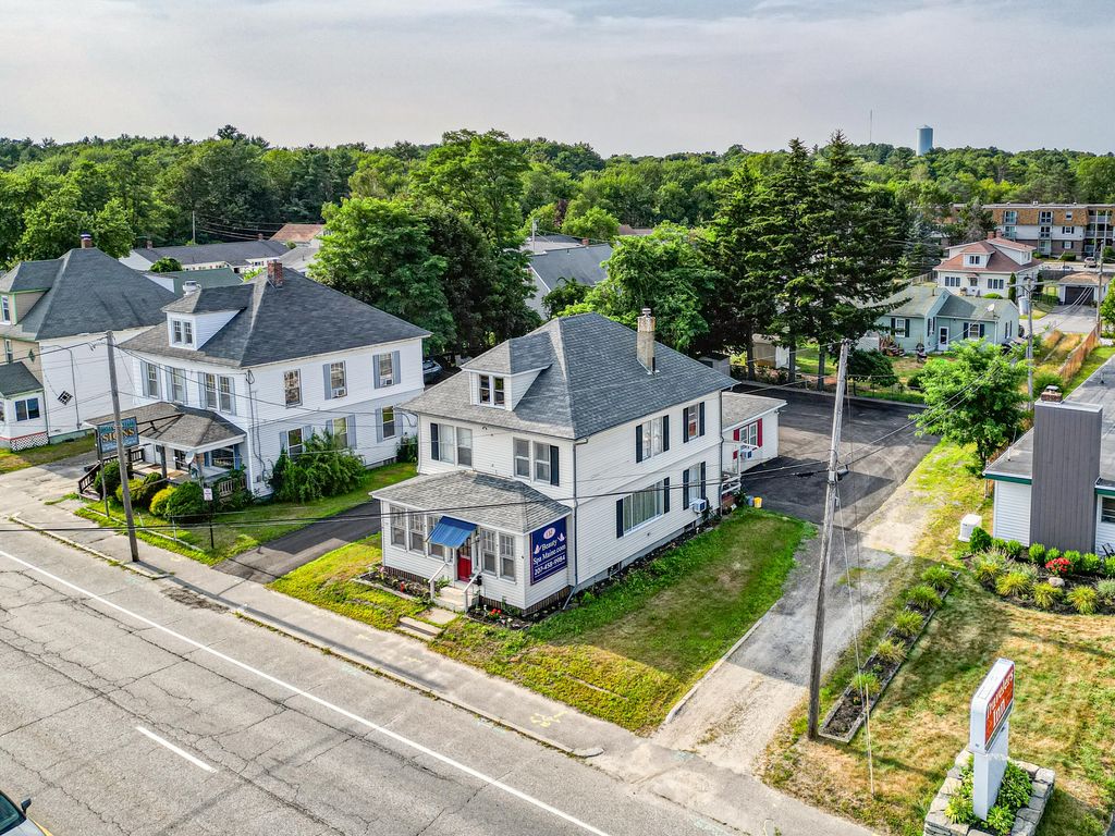 Photo of 132 Pleasant Street, Brunswick, ME 04011 (MLS # 1634164)