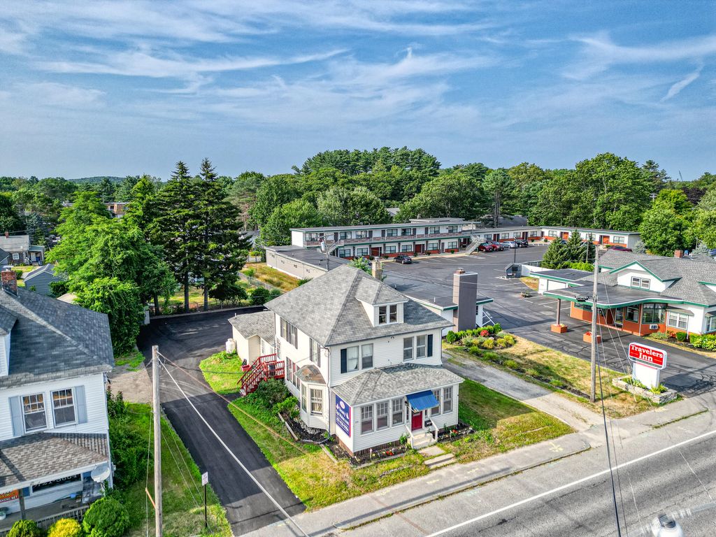Photo of 132 Pleasant Street, Brunswick, ME 04011 (MLS # 1634164)