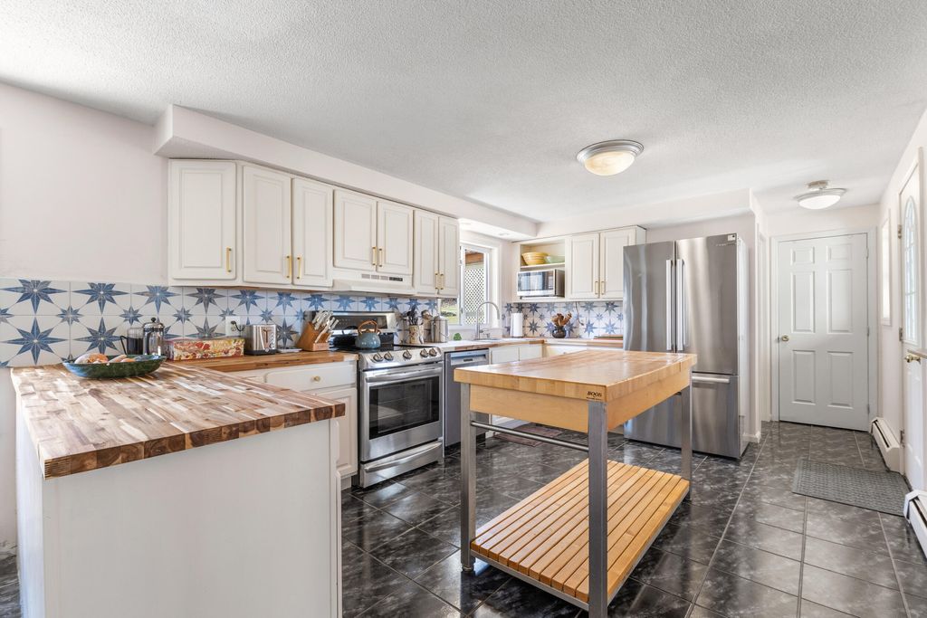 Photo of 486 Highland Avenue, South Portland, ME 04106 (MLS # 1659937)