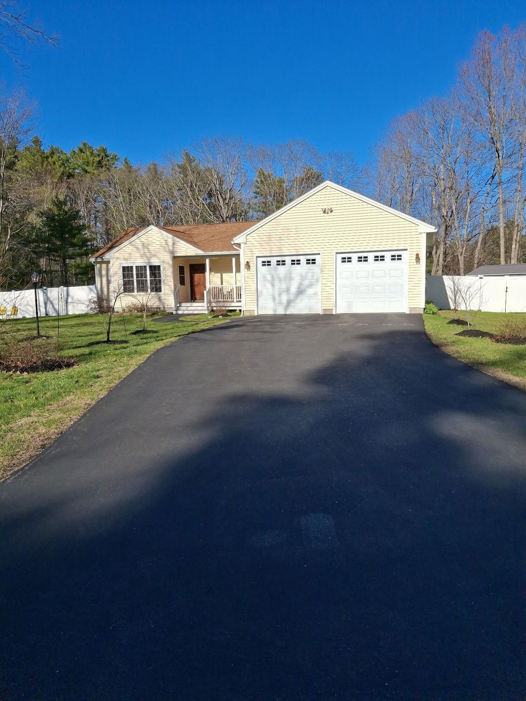 Photo of 35 Deerfield Drive, Brunswick, ME 04011 (MLS # 1654317)
