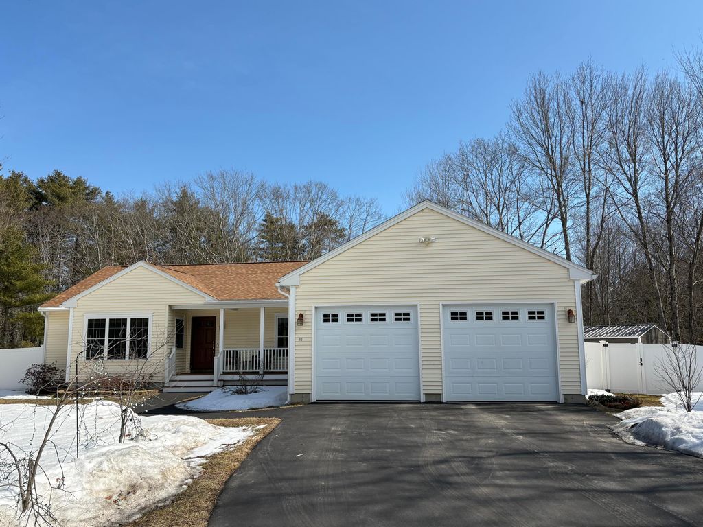 Photo of 35 Deerfield Drive, Brunswick, ME 04011 (MLS # 1654317)