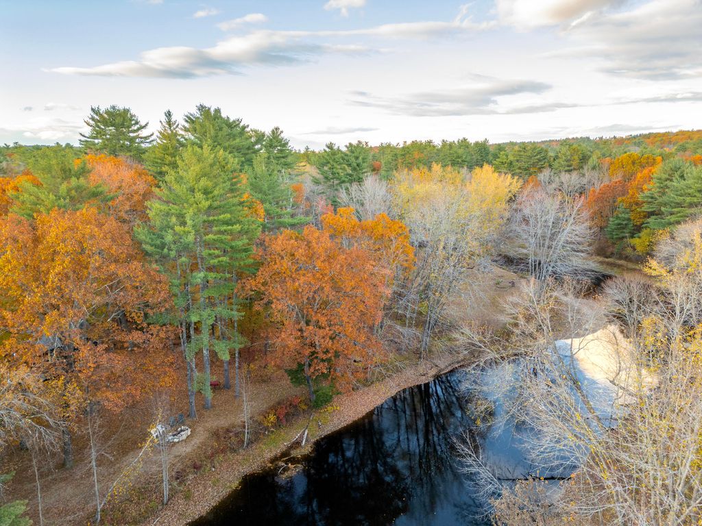 Photo of 27 Brilliant Way, Naples, ME 04055 (MLS # 1656136)