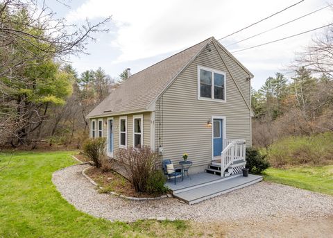 Photo of 20 Morgan Lane, Cumberland, ME 04021 (MLS # 1660974)