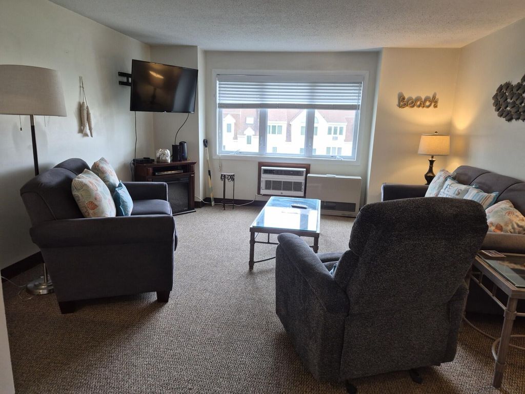 Photo of 1373 POST ROAD Road #8B, Wells, ME 04090 (MLS # 1660937)