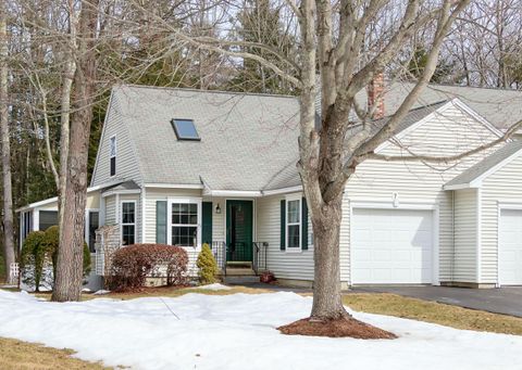 Photo of 7 Windsor Commons Drive #7, Kennebunk, ME 04043 (MLS # 1654692)