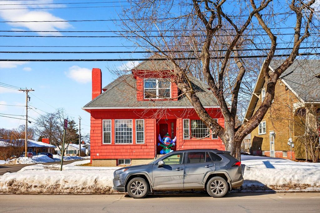 Photo of 58 Central Avenue, Lewiston, ME 04240 (MLS # 1652492)