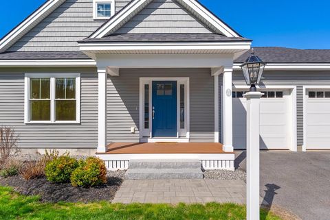 Photo of 5 Honeysuckle Lane #1, Falmouth, ME 04105 (MLS # 1661835)