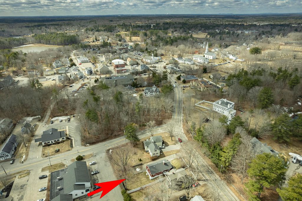 Photo of 47 Long Sands Road, York, ME 03909 (MLS # 1655831)