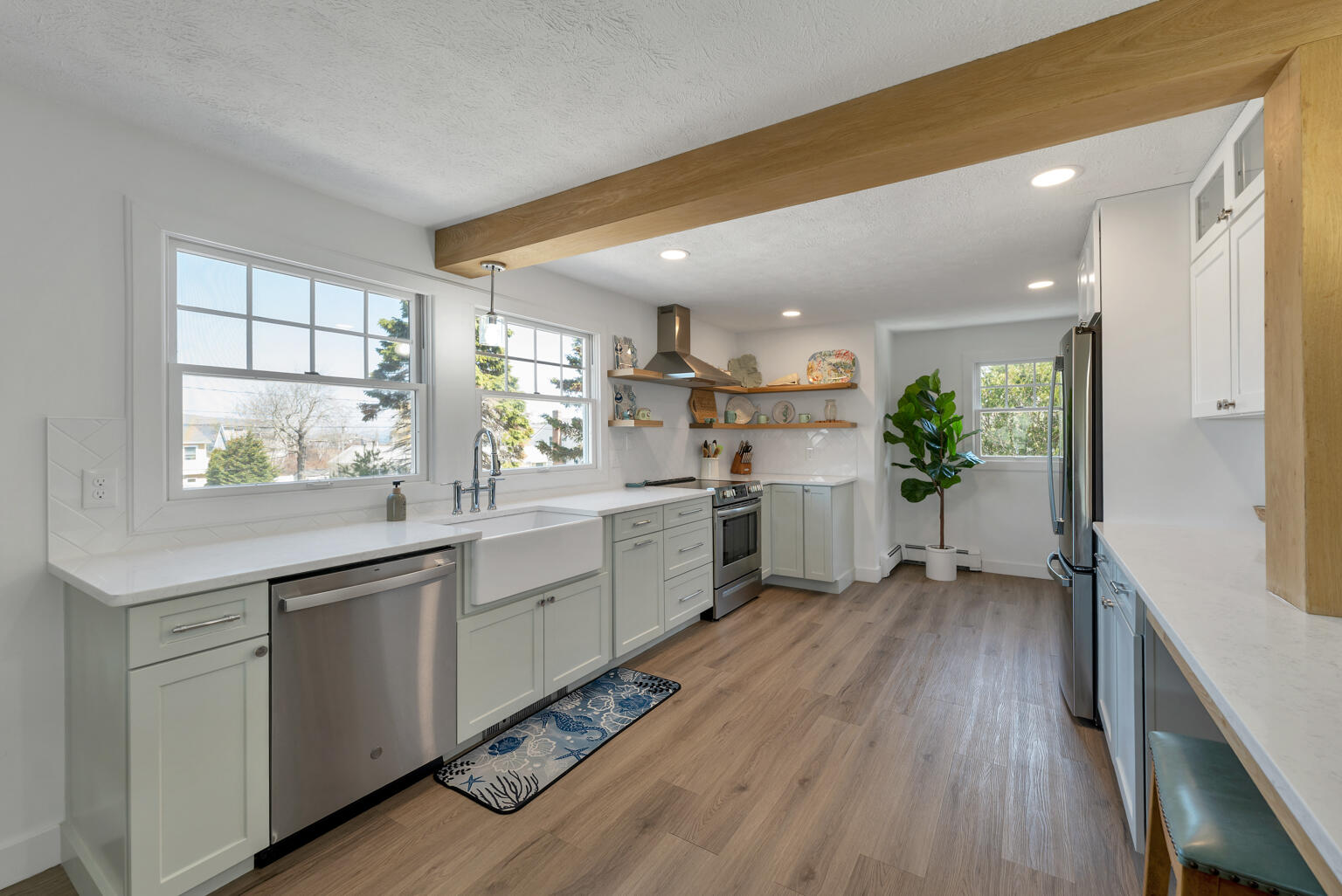 86 Beachwood Terrace